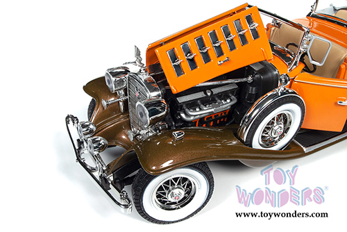 Auto World - Cadillac&reg; V16 Sports Phaeton Convertible (1932, 1/18 scale diecast model car, Orange) AW264