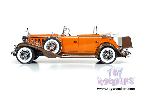 Auto World - Cadillac&reg; V16 Sports Phaeton Convertible (1932, 1/18 scale diecast model car, Orange) AW264