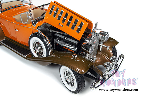 Auto World - Cadillac&reg; V16 Sports Phaeton Convertible (1932, 1/18 scale diecast model car, Orange) AW264