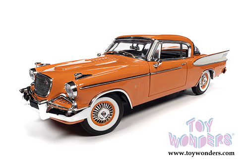 Auto World - Studebaker Golden Hawk Hardtop (1957, 1/18 scale diecast model car, Coppertone Orange/White) AW270