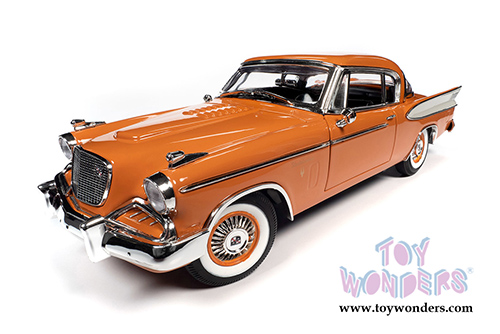 Auto World - Studebaker Golden Hawk Hardtop (1957, 1/18 scale diecast model car, Coppertone Orange/White) AW270