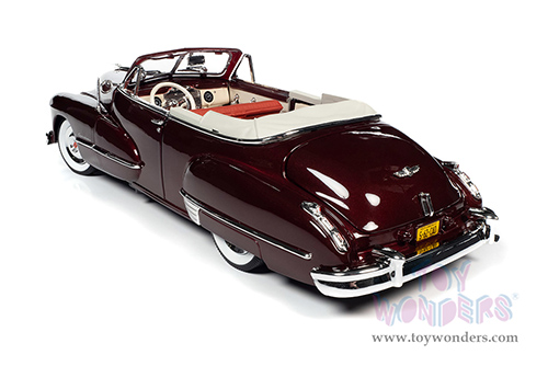 Auto World - Cadillac&reg; Series 62 Convertible (1947, 1/18 scale diecast model car, Burgundy) AW273