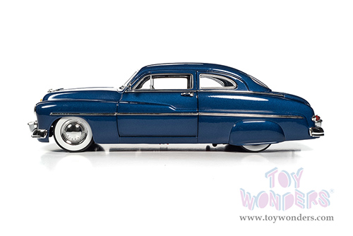 Auto World -  Mercury Eight Coupe (1949, 1/18 scale diecast model car, Atlantic Blue) AW277