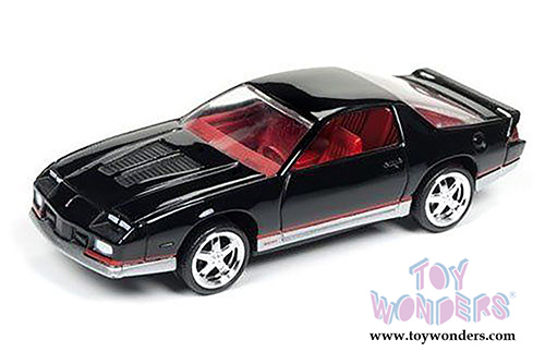 Auto World - Deluxe Series Chevy&reg; Camaro Z28&reg;(1984,1/64 scale diecast model car, Black) AW64041/24B
