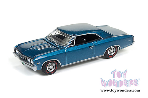 Auto World - Vintage Muscle | Chevy&reg; Chevelle&reg; SS&trade; Hardtop (1967,1/64 scale diecast model car, Marina Blue) AW64132/24A