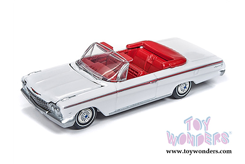 Auto World Premium - 2018 Release 4 | Chevrolet&reg; Impala&trade; Convertible (1962,1/64 scale diecast model car, White) AWSP014/24A