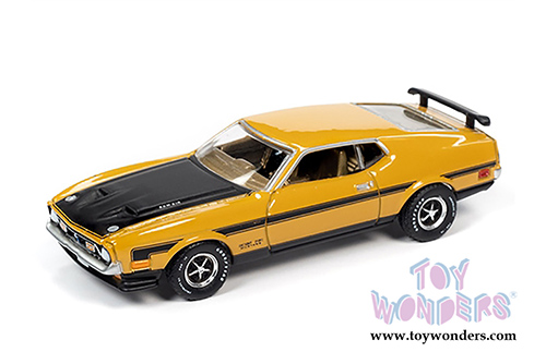 Auto World - Hemmings Motor News | Ford Mustang Boss 351 Hardtop (1971,1/64 scale diecast model car, Medium Yellow Gold/Black) AWSP052/24A
