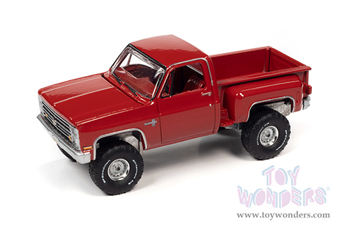 Auto World Premium - 2022 Release 1 Set A | Chevrolet&reg; Silverado&trade; K10 Stepside Pickup Truck "Muscle Trucks" (1986, 1/64 scale diecast model car, Bright Red) AWSP095/24A