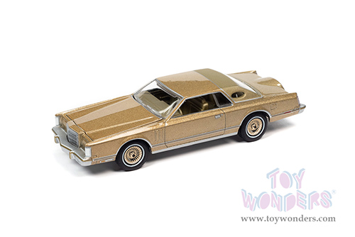 Auto World Premium - 2022 Release 1 Set B | Lincoln Continental Mark V "Luxury Cruisers" (1978, 1/64 scale diecast model car, Jubilee Gold) AWSP097/24B