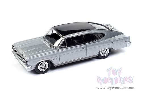 Auto World Deluxe - AMC Rambler Marlin "Vintage Luxury" (1965, 1/64 scale diecast model car, Marlin Silver) AWSP157/24