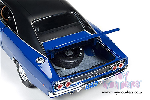Auto World Silver Screen Machines - Christine - Dennis Guilder's Dodge Charger Hard Top (1968, 1/18 scale diecast model car, Blue) AWSS111