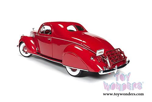 Auto World Silver Screen Machines - The 3 Stooges Lincoln Zephyr Hard Top (1937, 1/18 scale diecast model car, Garnet Red) AWSS113