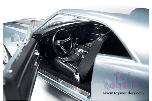 Auto World Silver Screen Machines - Christine - Buddy Repperton's Chevy Camaro Hard Top (1967, 1/18 scale diecast model car, Gray) AWSS114