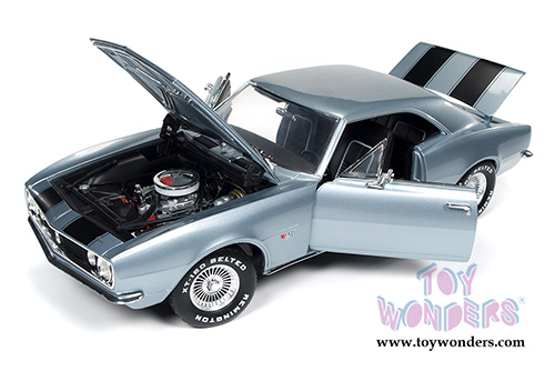 Auto World Silver Screen Machines - Christine - Buddy Repperton's Chevy Camaro Hard Top (1967, 1/18 scale diecast model car, Gray) AWSS114