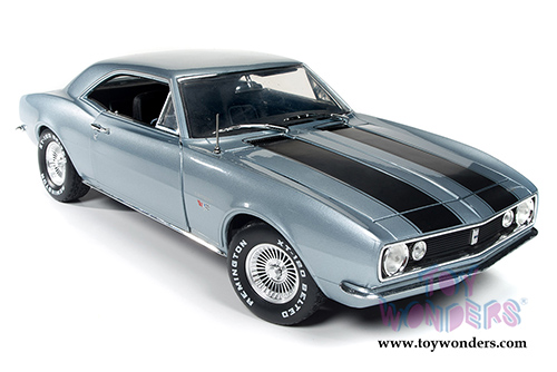 Auto World Silver Screen Machines - Christine - Buddy Repperton's Chevy Camaro Hard Top (1967, 1/18 scale diecast model car, Gray) AWSS114