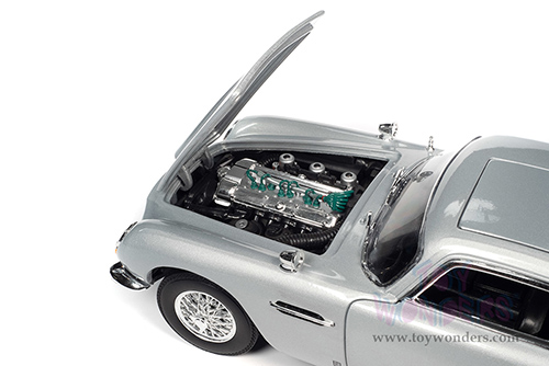 Auto World Silver Screen Machines | Aston Martin DB5 Coupe RHD (Right Hand Drive) - James Bond 007 "No Time To Die" (1965, 1/18 scale diecast model car, Silver Birch Metallic) AWSS131