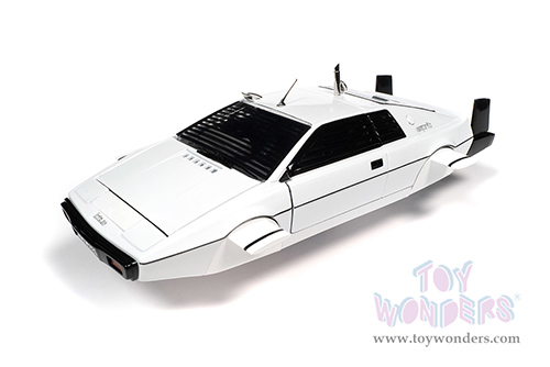 Auto World Silver Screen Machines | James Bond 007 Lotus Esprit S1 Submarine Car "The Spy Who Loved Me" (1971, 1/18 scale diecast model car, White) AWSS132