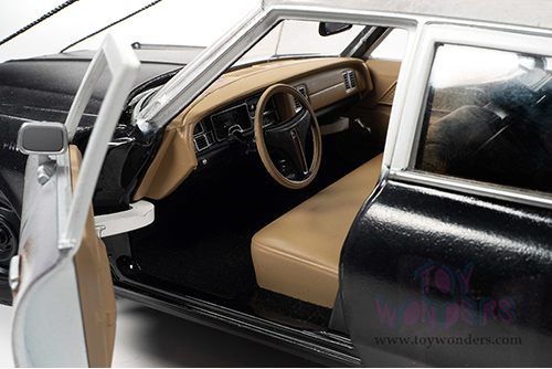 Auto World - Dodge Monaco "Bluesmobile" with Loud Speaker (Dirty) with Jake and Elwood Blues Figures "The Blues Brothers" (1980) Movie (1974, 1/18 scale diecast model car, Black/White) AWSS133