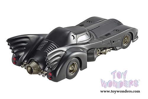 Mattel Hot Wheels - Batman Returns Batmobile (1/18 scale diecast model car, Black) CMC96