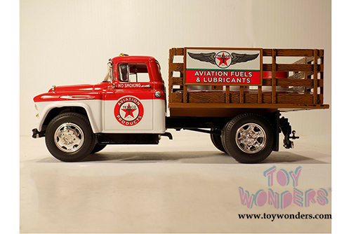 Auto World - Texaco® Oil Chevrolet® Stake Bed Truck (1957, 1/25 scale diecast model car, White/Red) CP7505
