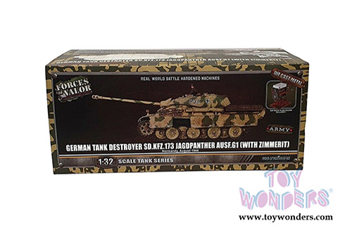 Forces of Valor - German Tank Destroyer Sd.Kfz.173 Jagdpanther Ausf.G1 (With Zimmerit) (1/32 scale diecast model car, Camouflage Desert) FOV-801007A