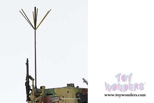 Forces of Valor - German Heavy Tank Destroyer Sd.Kfz.186 Jagdtiger (With Henschel suspension & Road Wheels) (1/32 scale diecast model car, Camouflage Forest) FOV-801024A