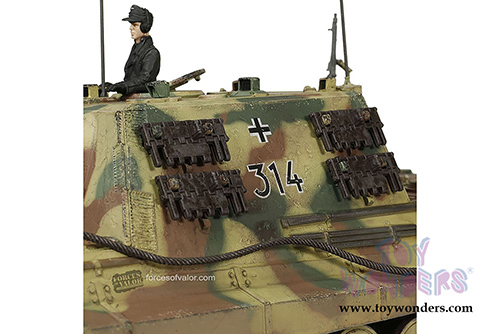 Forces of Valor - German Heavy Tank Destroyer Sd.Kfz.186 Jagdtiger (With Ferdinand Design Bogie & Road Wheel) (1/32 scale diecast model car, Camouflage Forest) FOV-801065A