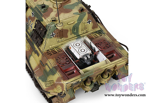 Forces of Valor - German Heavy Tank Destroyer Sd.Kfz.186 Jagdtiger (With Ferdinand Design Bogie & Road Wheel) (1/32 scale diecast model car, Camouflage Forest) FOV-801065A