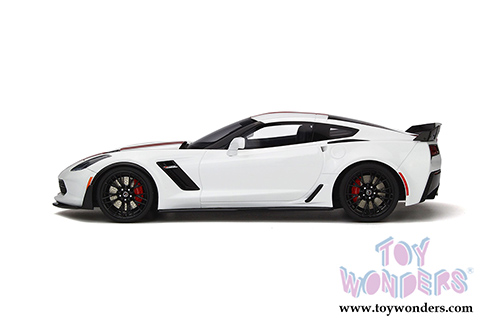 GT Spirit - Chevrolet Corvette C7 Z06 Hardtop (2016, 1/18 scale resin model car, Artic White) GT214