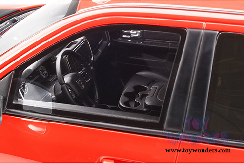 GT Spirit - Dodge Ram 2500 Power Wagon (2017, 1/18 scale resin model car, Flame Red) GT224