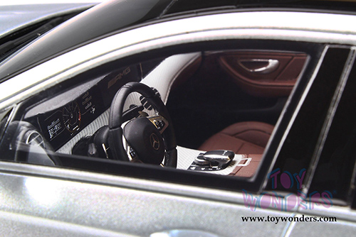 GT Spirit - Mercedes-Benz Amg E 63 S (2017, 1/18 scale resin model car, Iridium Silver/Black) GT230