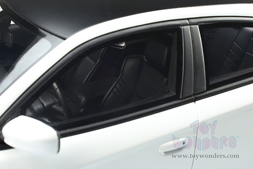 GT Spirit - Dodge Charger SRT Hellcat Redeye Hardtop (2021, 1/18 scale resin model car, White Knuckle/Matte Black) GT357