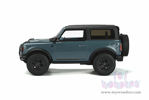 GT Spirit - Ford Bronco First Edition 2 Doors (2021, 1/18 scale resin model car, Area 51 Blue/Black Top) GT359