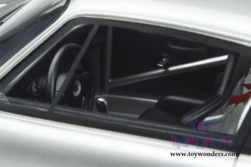 GT Spirit - Porsche 911 Carrera RS Club Sport (1995, 1/18 scale resin model car, Arctic Silver) GT739