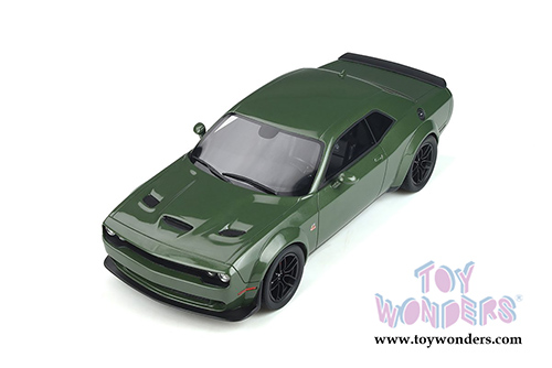 GT Spirit - Dodge Challenger R/T Scat Pack Widebody Hardtop (2019, 1/18 scale resin model car, F8 Green) GT815