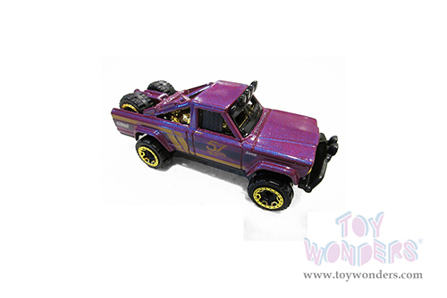 Mattel Hot Wheels - Pearl  & Chrome Assorted - 57th Anniversary Series (3" diecast model car, Purple/Gold) HDH54956G
