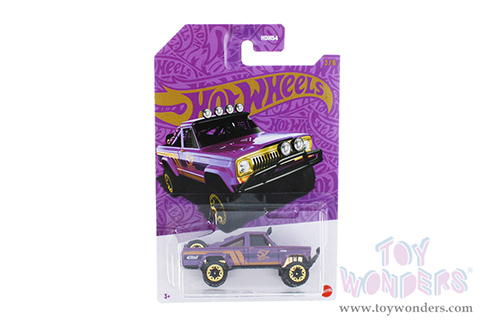 Mattel Hot Wheels - Pearl  & Chrome Assorted - 57th Anniversary Series (3" diecast model car, Purple/Gold) HDH54956G