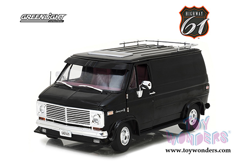 Greenlight Highway 61 - Chevrolet&reg; G-Series Van (1976, 1/18 scale diecast model car, Black) HWY18002
