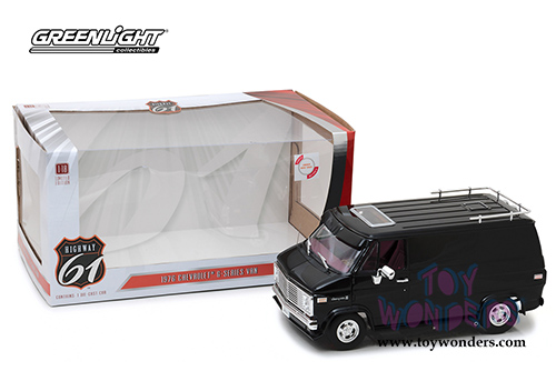 Greenlight Highway 61 - Chevrolet&reg; G-Series Van (1976, 1/18 scale diecast model car, Black) HWY18002