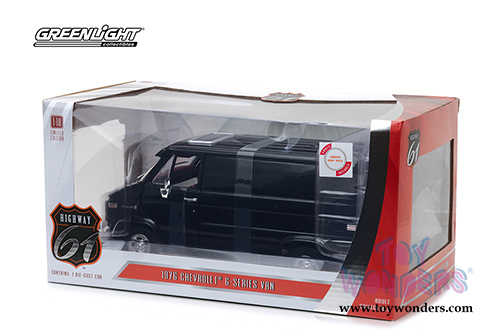 Greenlight Highway 61 - Chevrolet&reg; G-Series Van (1976, 1/18 scale diecast model car, Black) HWY18002