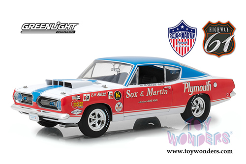Greenlight Highway 61 - Sox & Martin Plymouth Barracuda Hardtop (1968, 1/18 scale diecast model car, Red/Blue/White) HWY18003