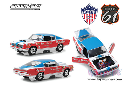 Greenlight Highway 61 - Sox & Martin Plymouth Barracuda Hardtop (1968, 1/18 scale diecast model car, Red/Blue/White) HWY18003