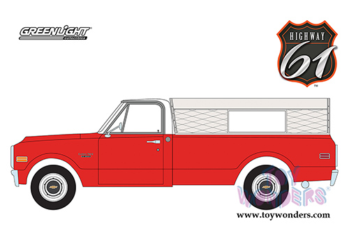 Greenlight Highway 61 - Chevrolet C10 with Small Camper Shell (1970, 1/18 scale diecast model car, White/Red) HWY18004