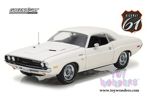 Greenlight Highway 61 - Dodge Challenger R/T Hardtop (1970, 1/18 scale diecast model car, White) HWY18008