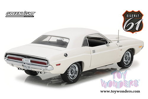 Greenlight Highway 61 - Dodge Challenger R/T Hardtop (1970, 1/18 scale diecast model car, White) HWY18008