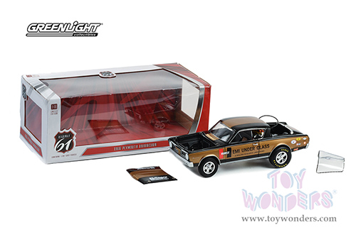 Greenlight Highway 61 - Plymouth Barracuda - Hurst HEMI&reg; Under Glass "A Rolling Research Laboratory" (1966, 1/18 scale diecast model car, Gold/Black) HWY18034