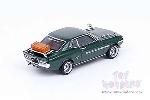 Inno Models - Toyota Celica 1600GTV (TA22) with Luggage (1/64 scale diecast model car, Green) IN641600-GRN