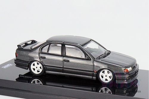 Inno Models - Nissan Primera P10 (1/64 scale diecast model car, Gun Metal Grey) IN64P10-GMG