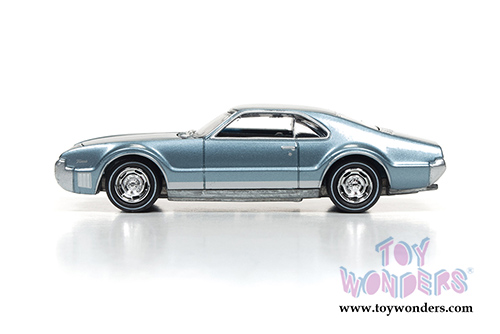 Round 2 Johnny Lightning Classic Gold Collection Release 2 Set A (1/64 scale diecast model car, Asstd.) JLCG002/48A