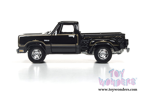 Round 2 Johnny Lightning Classic Gold Collection Release 2 Set A (1/64 scale diecast model car, Asstd.) JLCG002/48A